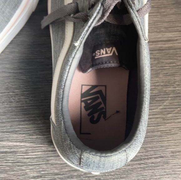 EUC Vans sneakers gray/white/pink stripe women's 10 - Picture 3 of 4
